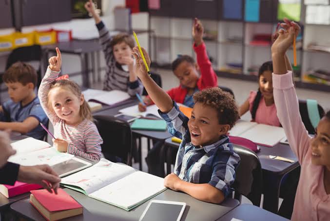 Distance Education vs. Traditional Classroom